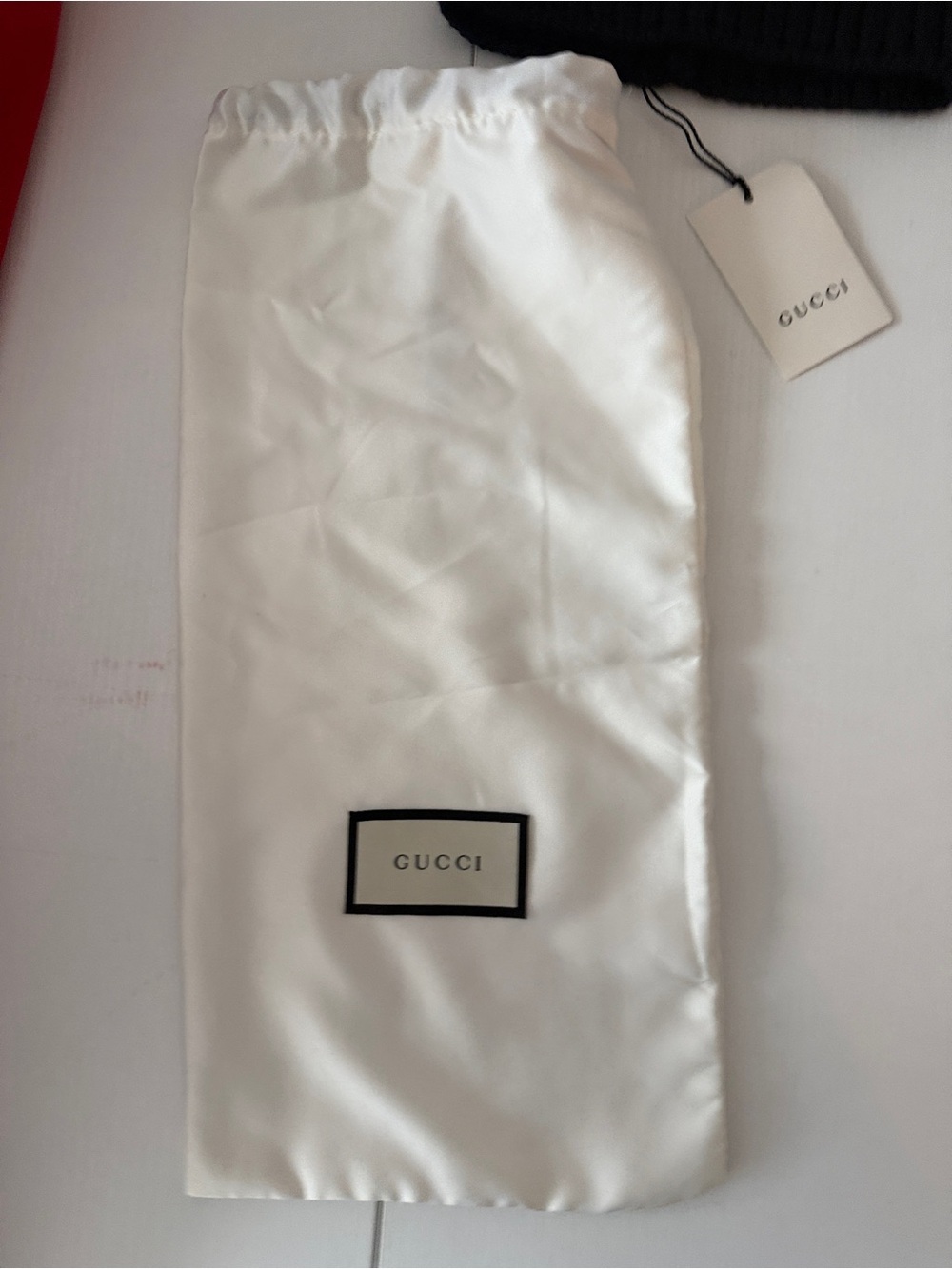Gucci Black Knit Beanie with Embroidered Tiger - Picture 11 of 11
